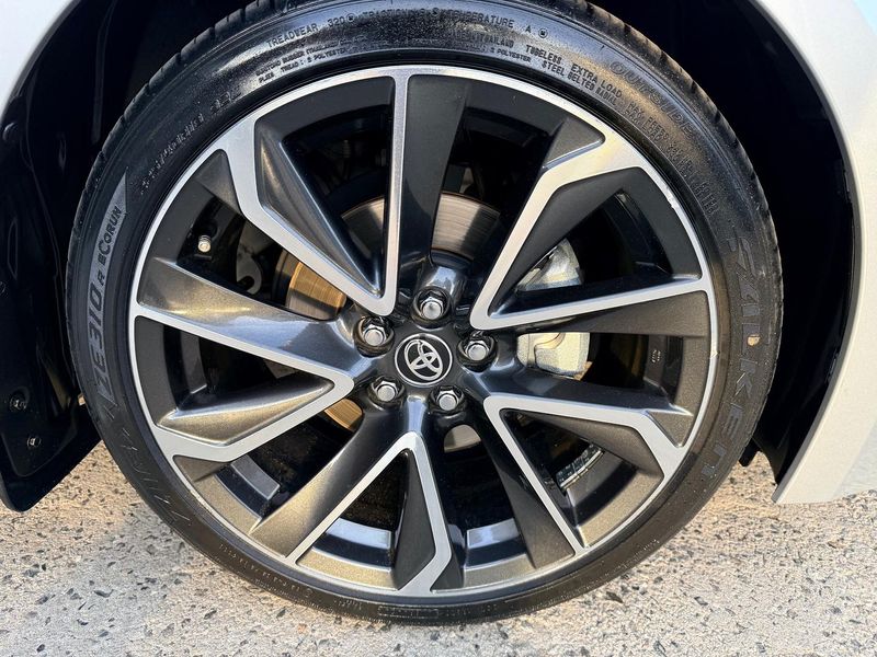 2021 Toyota Corolla ZR Hybrid Auto Photo 7