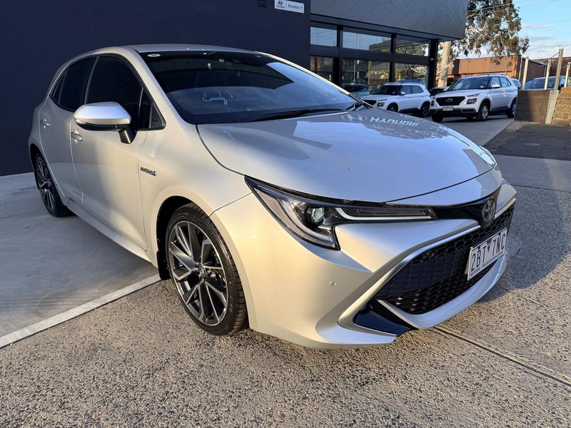 2021 Toyota Corolla ZR Hybrid Auto Photo 1