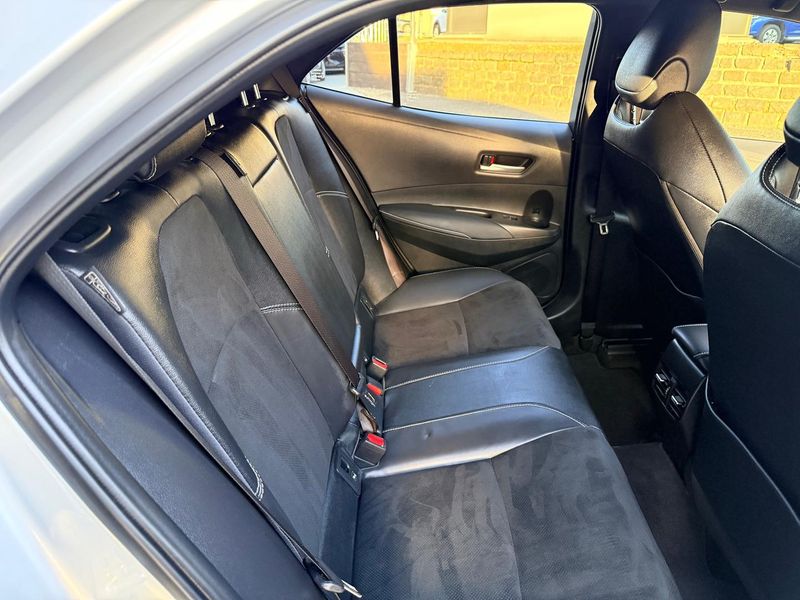 2021 Toyota Corolla ZR Hybrid Auto Photo 23