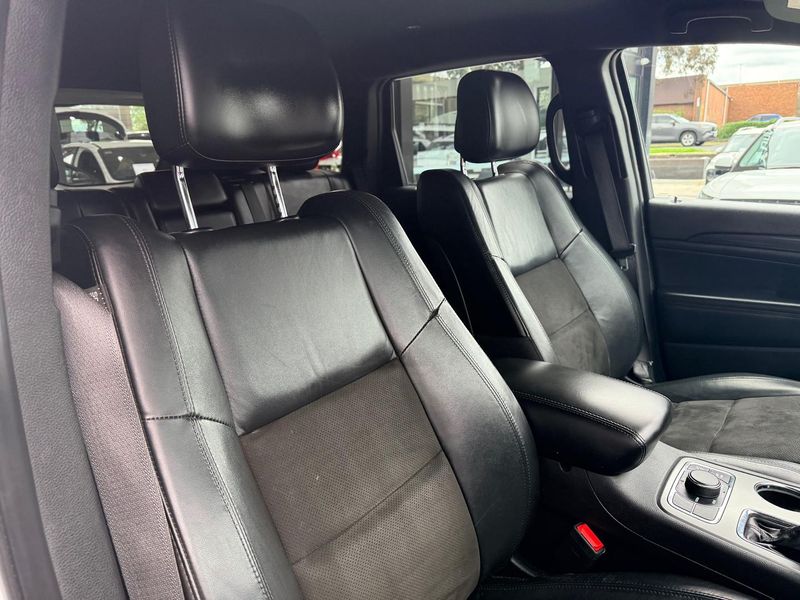 2020 Jeep Grand Cherokee Night Eagle Auto 4x4 MY20 Photo 9