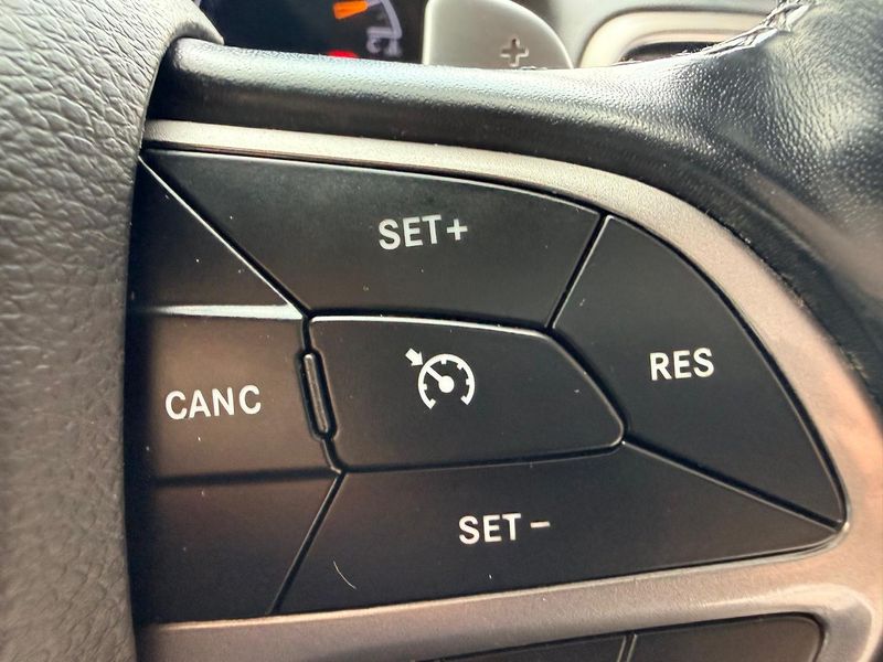 2020 Jeep Grand Cherokee Night Eagle Auto 4x4 MY20 Photo 22