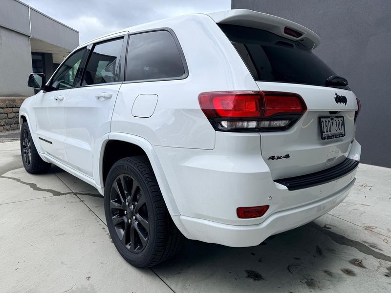 2020 Jeep Grand Cherokee Night Eagle Auto 4x4 MY20 Photo 3